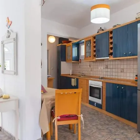 Almyra Seaside House Kamarai