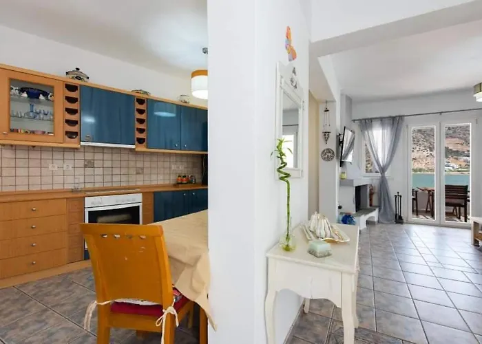 Almyra Seaside House Prázdninový dům Kamarai