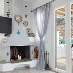 Almyra Seaside House 펜션 *