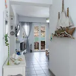 펜션 Almyra Seaside House 카마레스