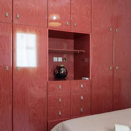 Almyra Seaside House בית נופש *